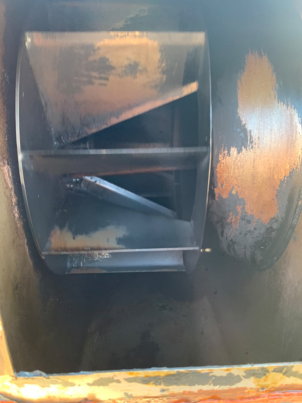 Extractor con grasa antes de la limpieza